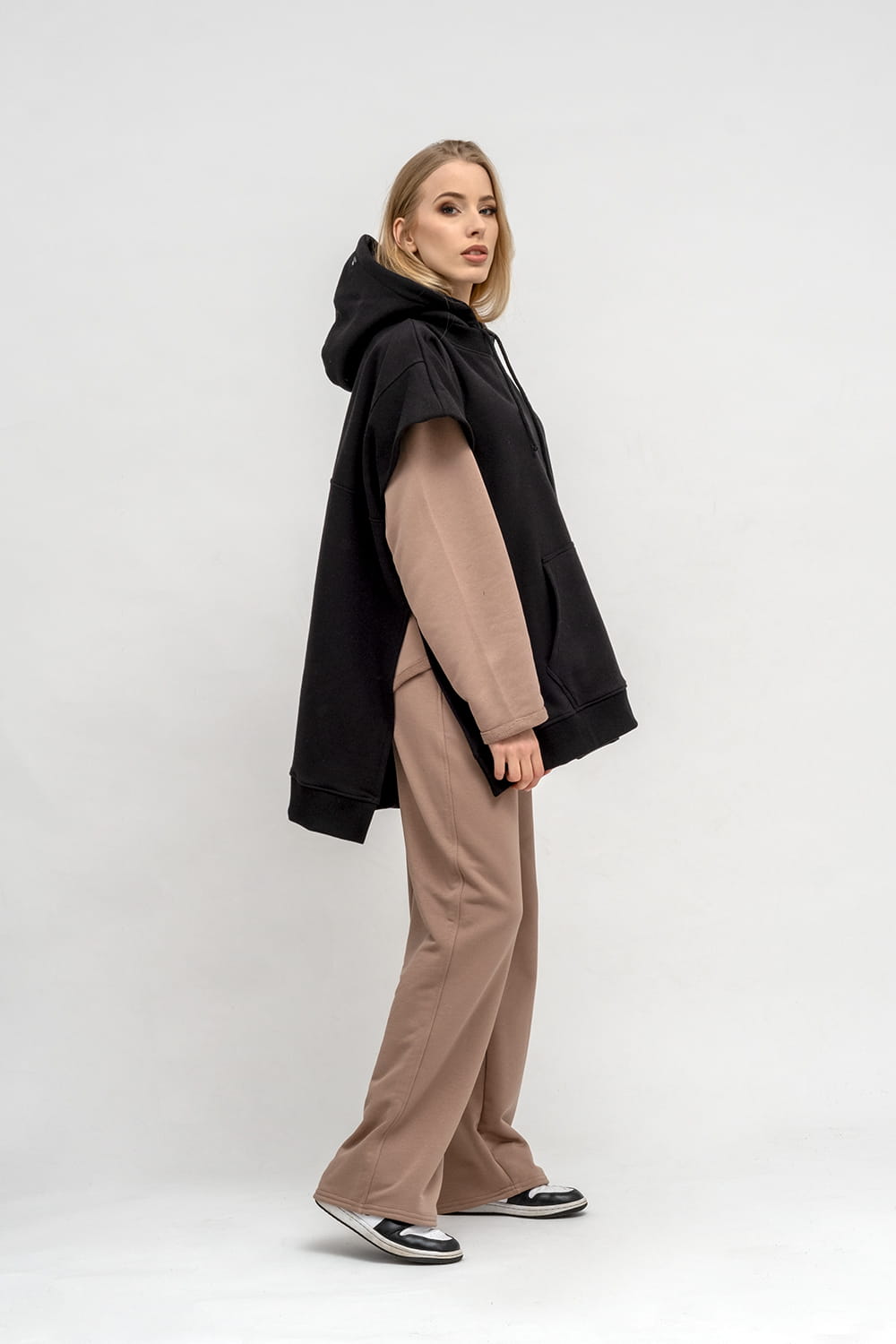 PONCHO CZARNE
