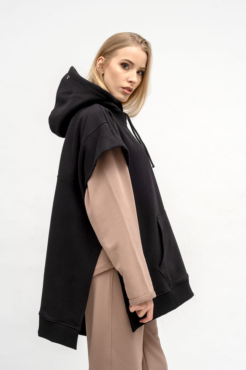 PONCHO CZARNE
