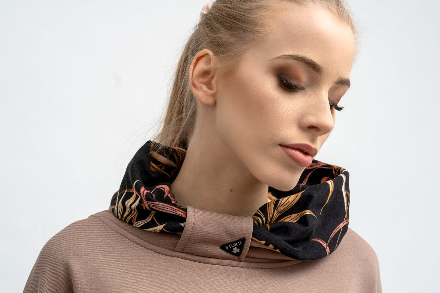BLUZA ASYMETRYCZNA ,,RAVEL'' BEŻ+WZÓR liście