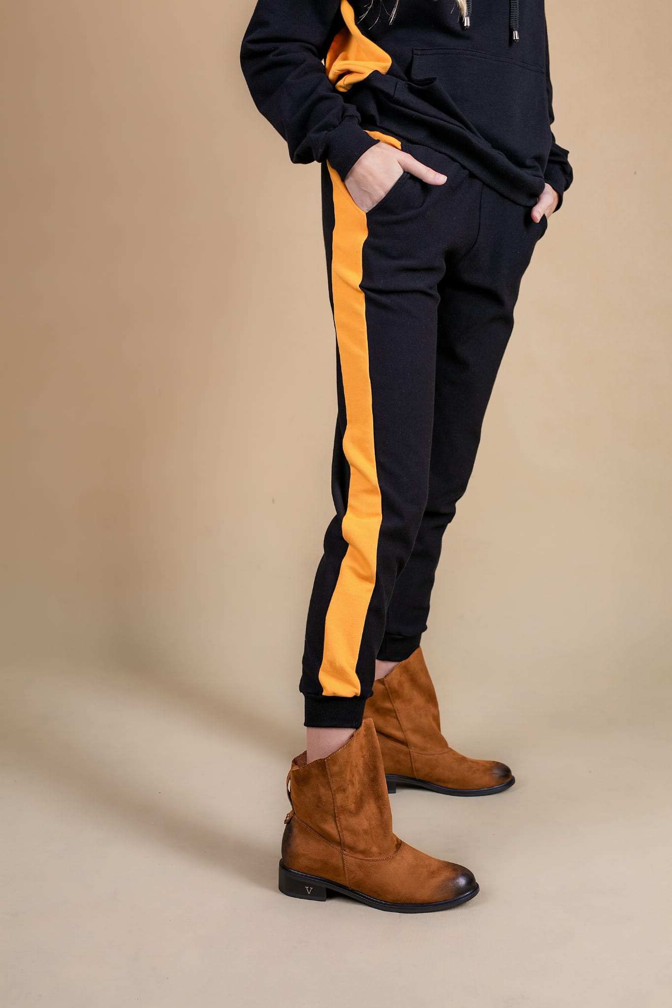 DRES DAMSKI CZARNY Z WSTAWKĄ ŻÓŁTA ELEGANT SPORT