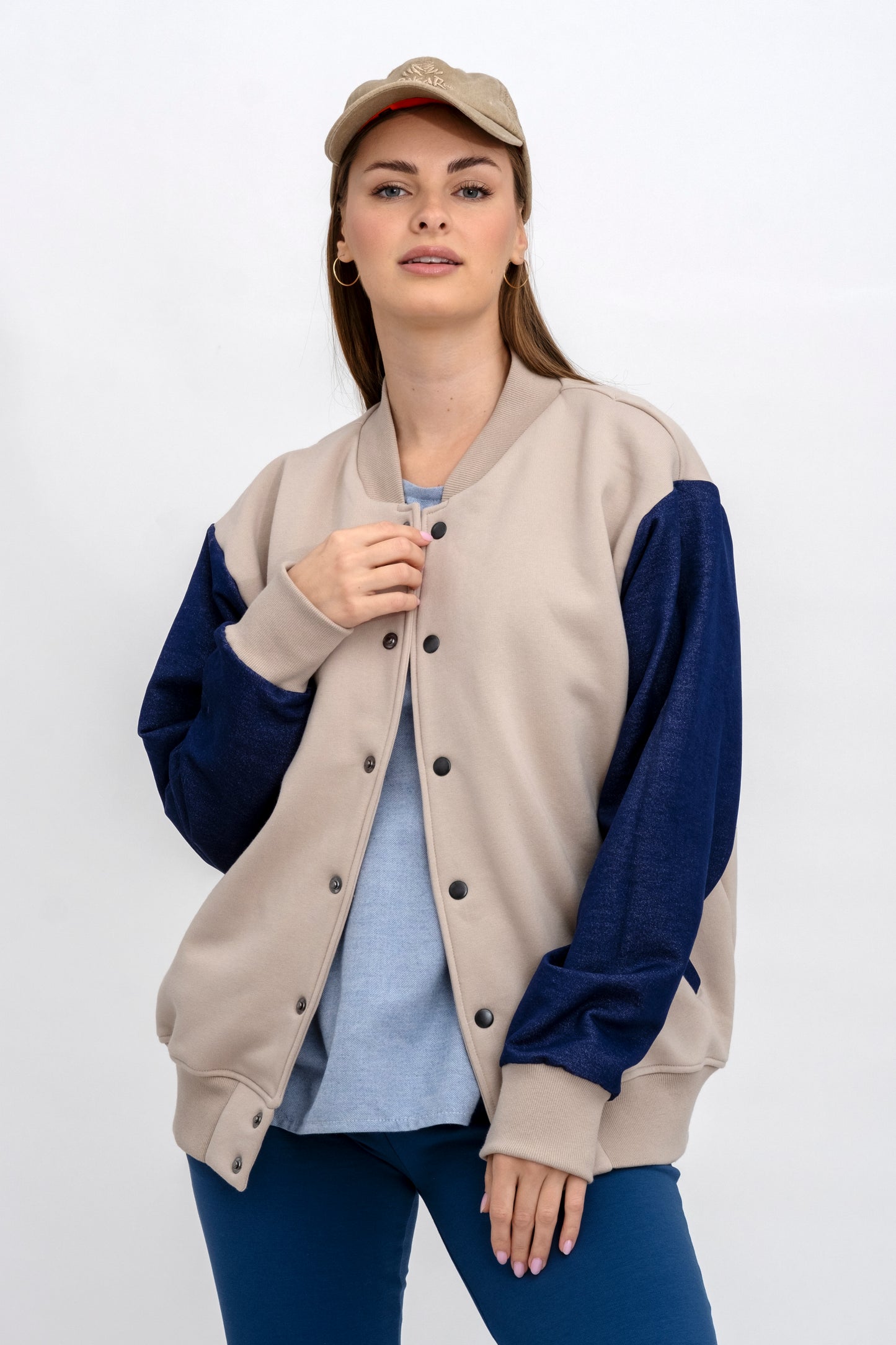 BEJSBOLÓWKA BEŻ/JEANS