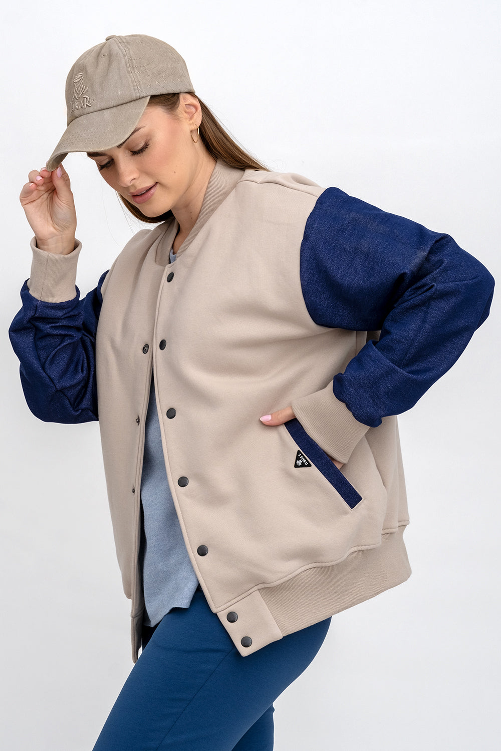 BEJSBOLÓWKA BEŻ/JEANS