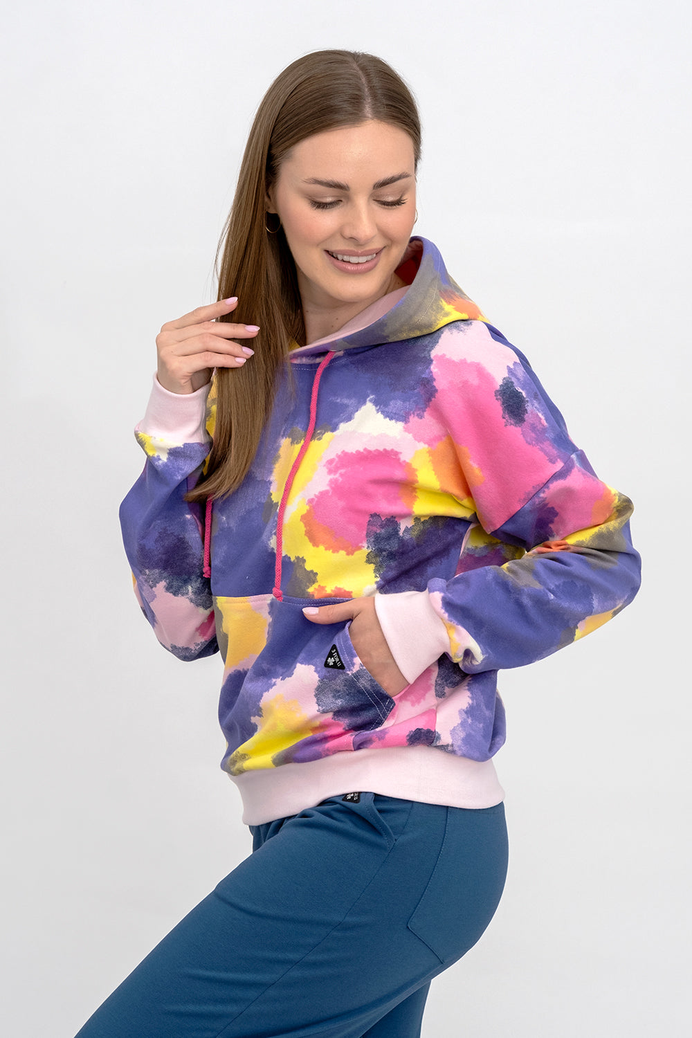 BLUZA Z KAPTUREM ,,PEŁNA BARW"