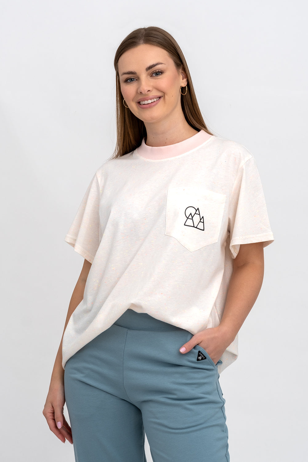T-SHIRT DAMSKI Z KIESZONKA I NADRUKIEM WANILIA