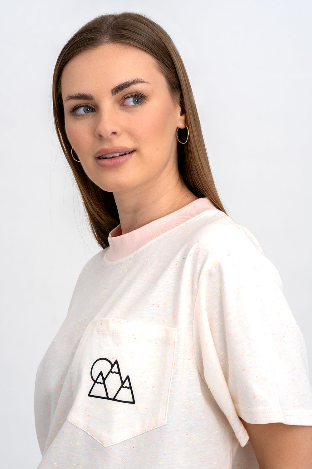 T-SHIRT DAMSKI Z KIESZONKA I NADRUKIEM WANILIA