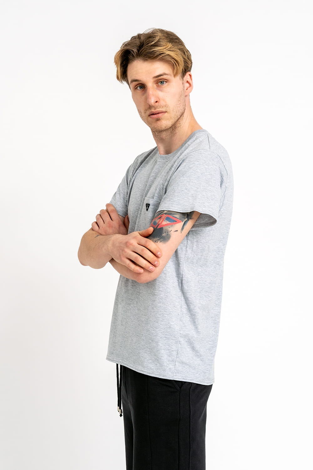 T SHIRT MĘSKI GŁADKI Z KIESZONKĄ "WILLIAM" SZARY