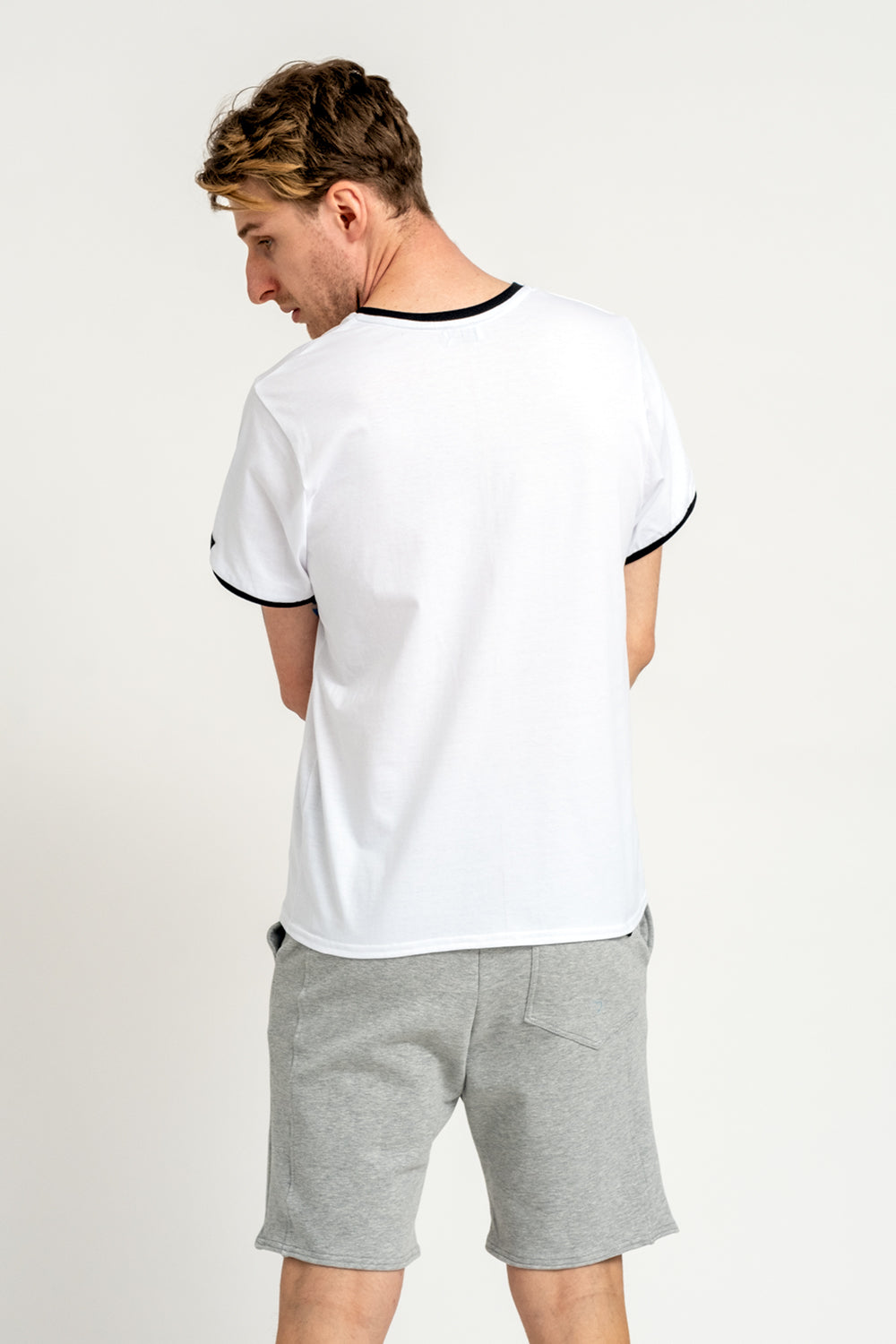 T SHIRT MĘSKI BIAŁY ZE ŚCIĄGACZEM CZARNYM
