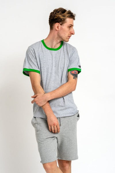 T-SHIRT MĘSKI GŁADKI Z ZIELONYM ŚCIĄGACZEM "BENJAMIN" SZARY