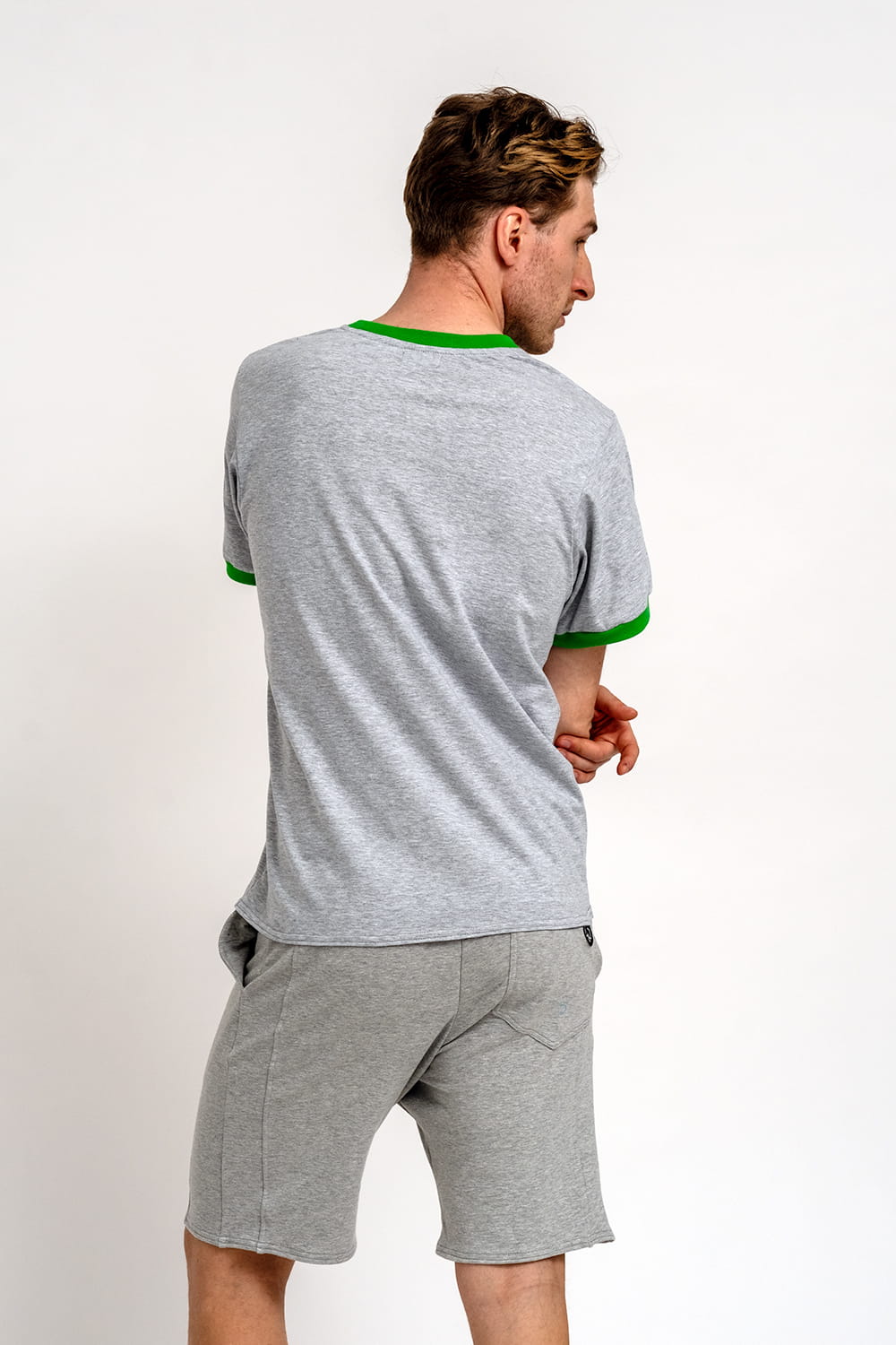 T SHIRT MĘSKI GŁADKI Z ZIELONYM ŚCIĄGACZEM "BENJAMIN" SZARY