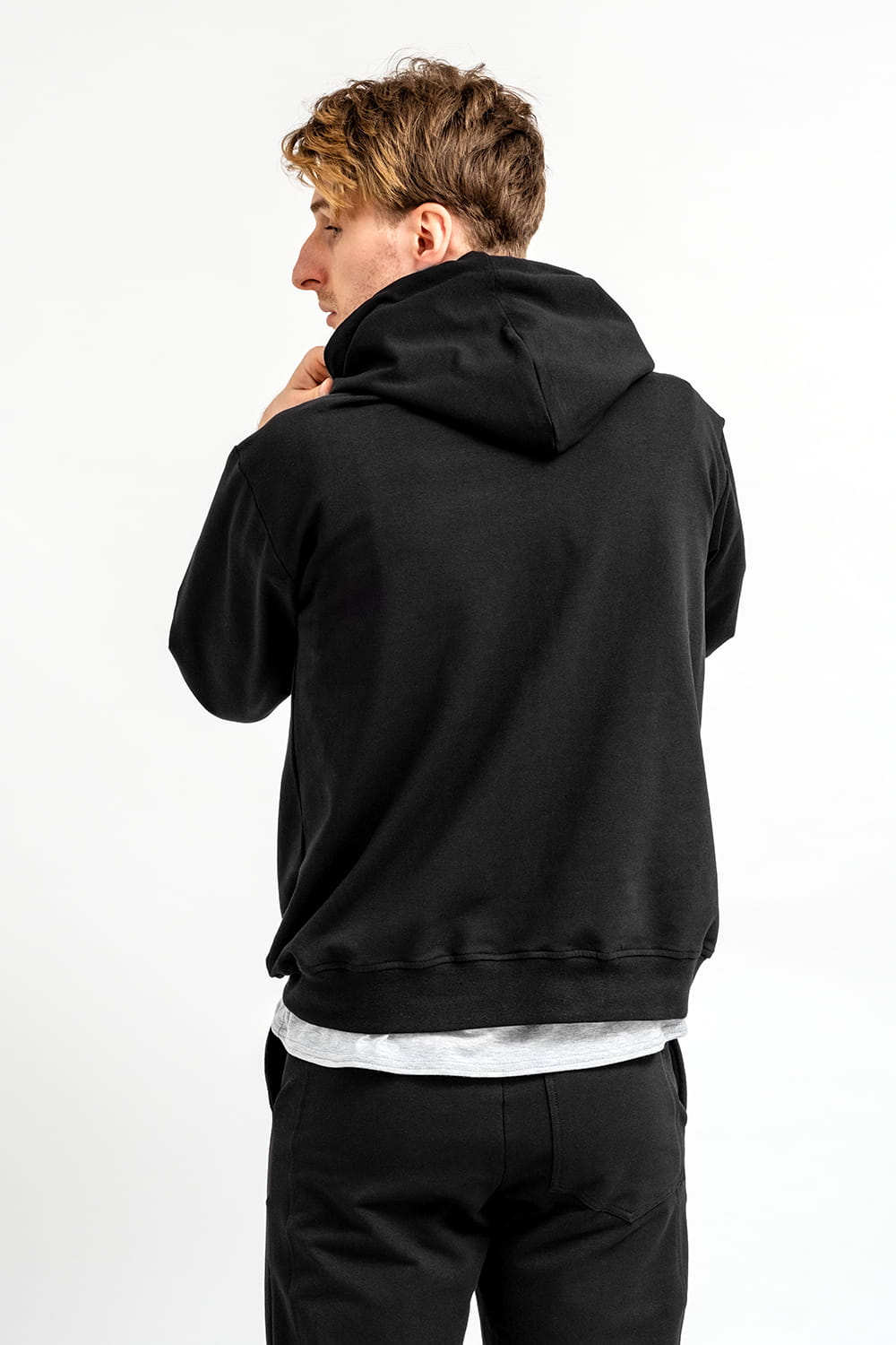 BLUZA Z KAPTUREM MĘSKA "RYAN" CZARNA