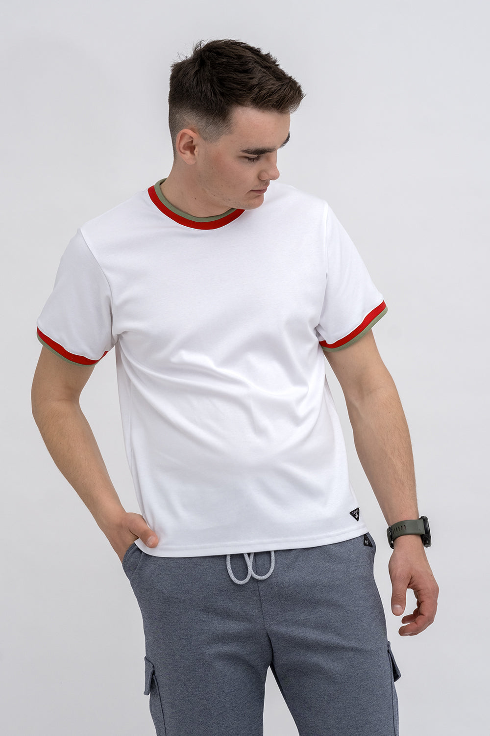 T SHIRT MĘSKI BIAŁY ZE ŚCIĄGACZEM SZAŁWIA/CZERWONYM