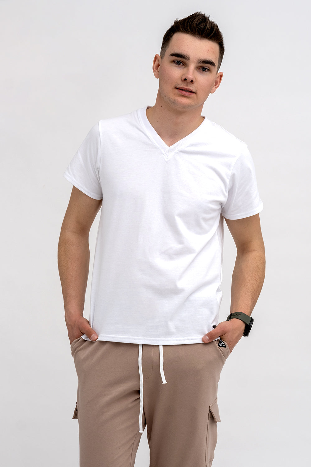 T SHIRT MĘSKI DO V BIAŁY