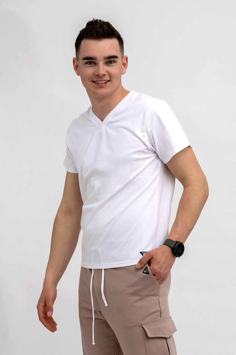 T SHIRT MĘSKI DO V BIAŁY