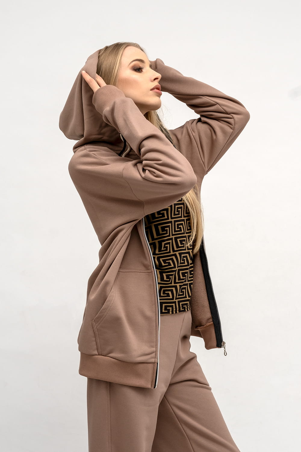 BLUZA NA ZAMEK "CINDI" BEŻOWA