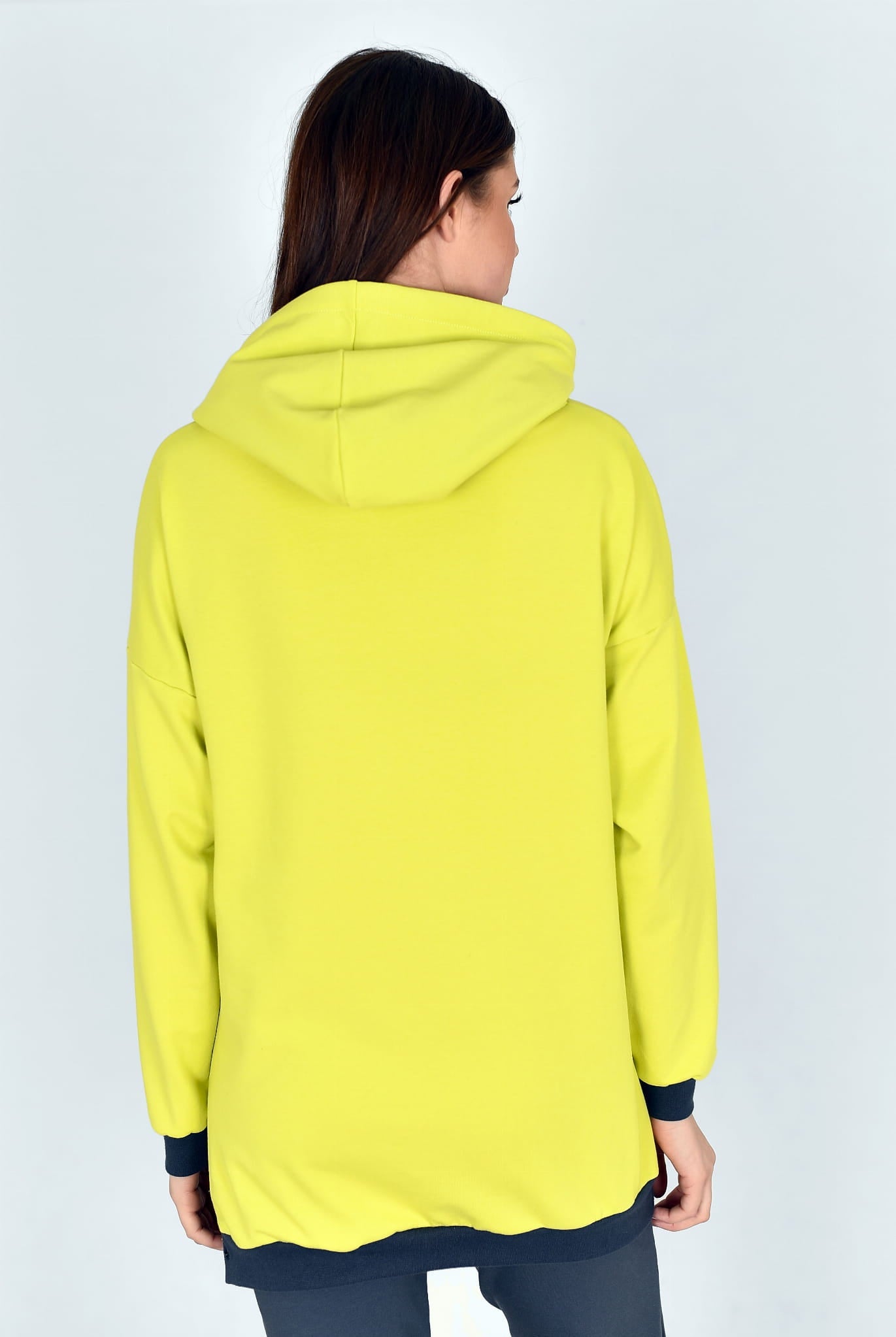 BLUZA Z KAPTUREM NELA KOLOR RZEĹŞKA LIMONKA