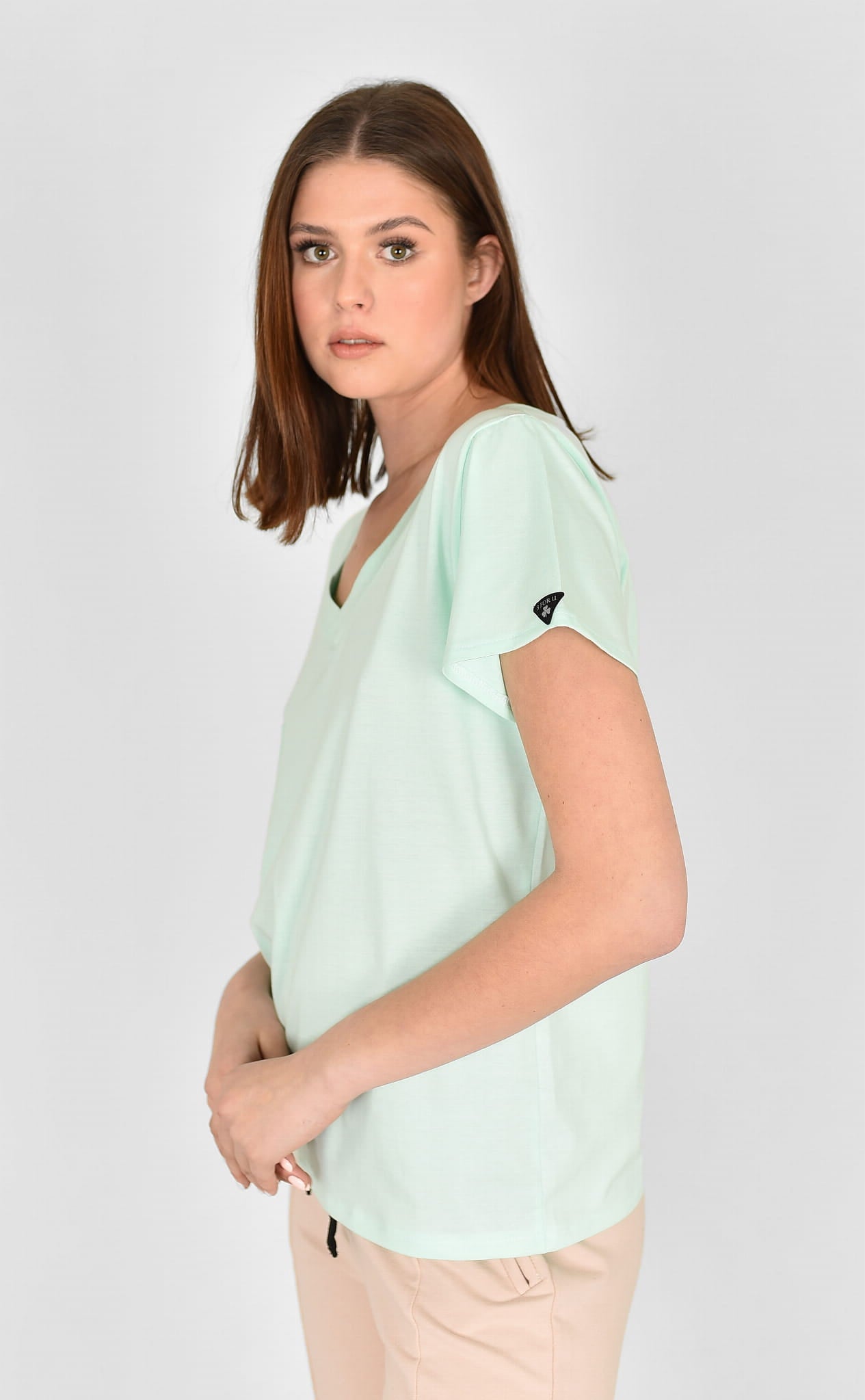 T SHIRT MIĘTOWY V NECK