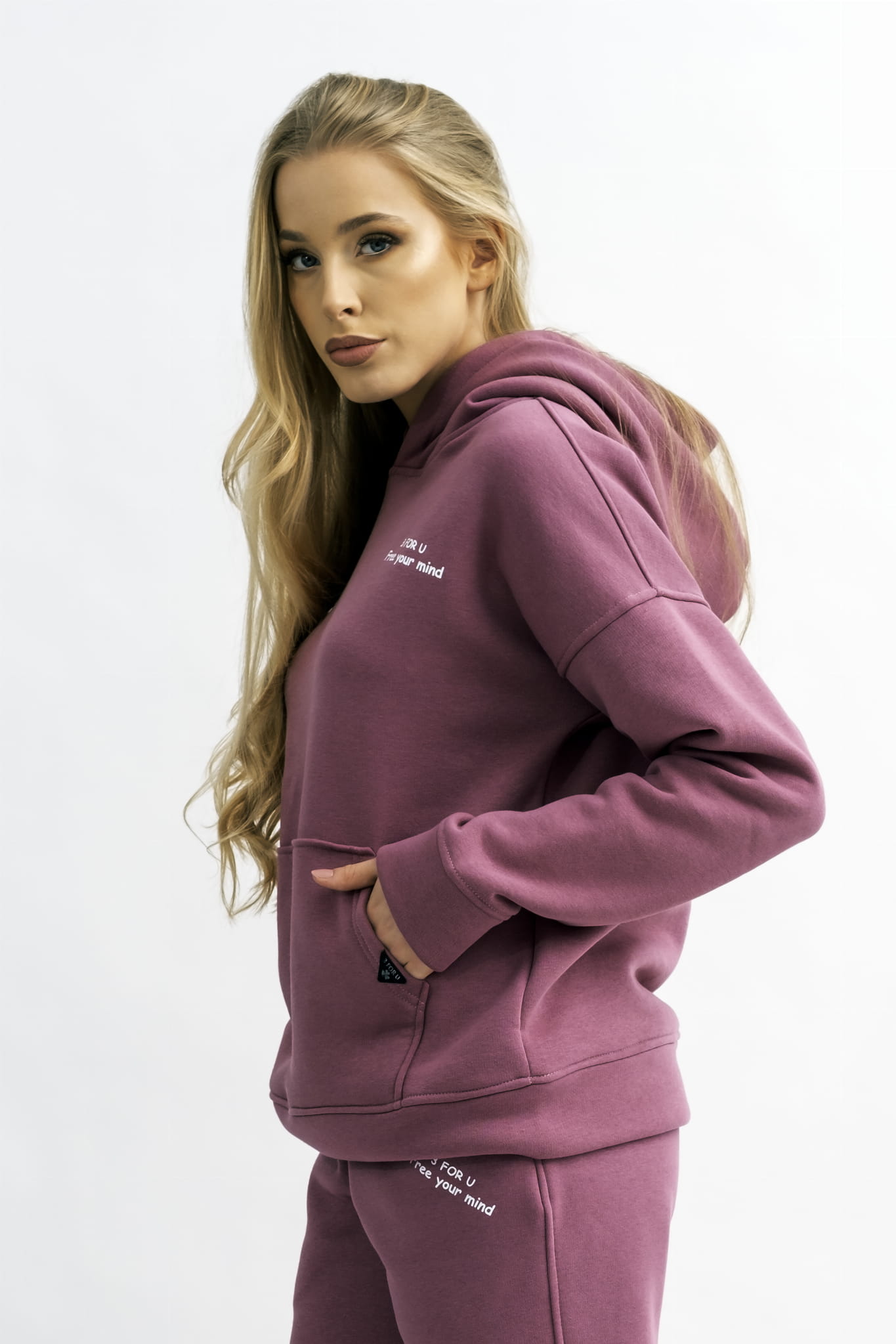 BLUZA Z KAPTUREM DAMSKA "AGA" WRZOS