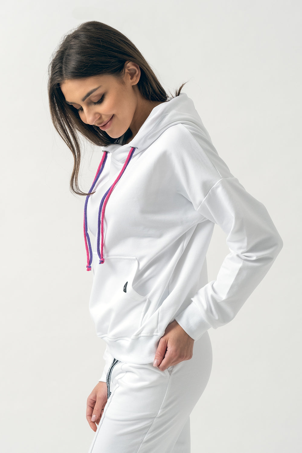 BLUZA Z KAPTUREM DAMSKA "EMI" BIAŁA