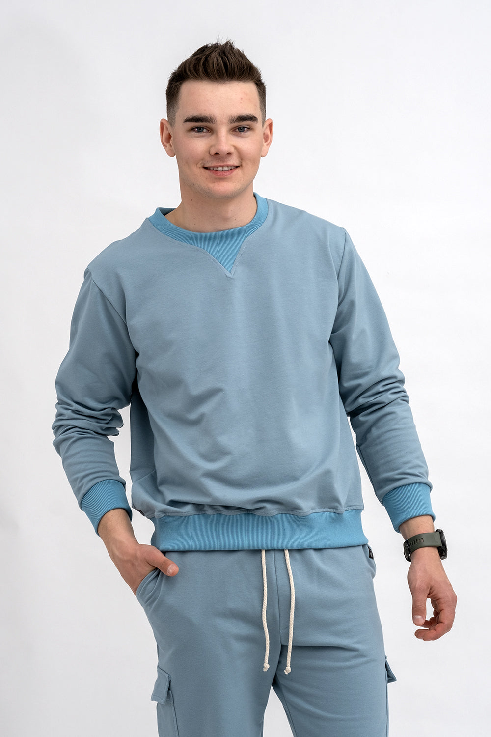 BLUZA  MĘSKA BASIC DO V  NIEBIESKA