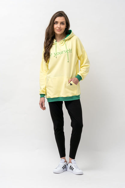 BLUZA Z KAPTUREM DAMSKA "KOLOROWO MI" ŻÓŁTA