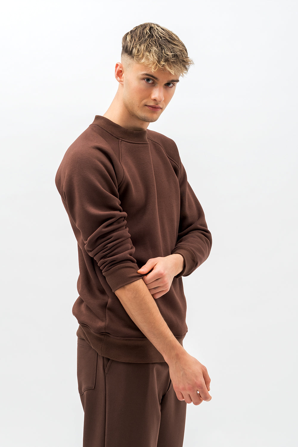 BLUZA  MĘSKA RAGLAN  BASIC ,,VOLKAN" CZEKOLADA