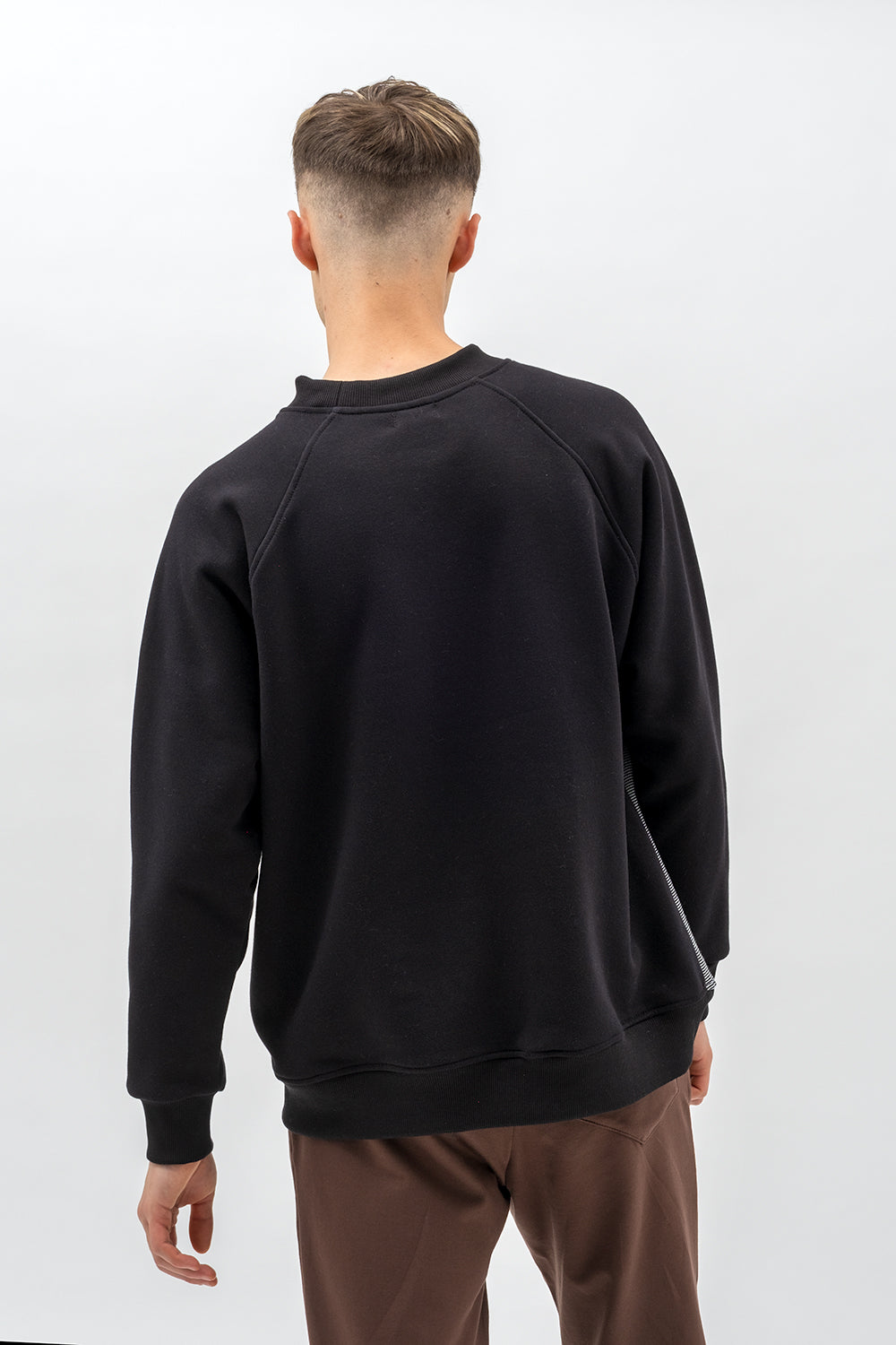 BLUZA  MĘSKA RAGLAN  BASIC ,VOLKAN" CZARNY/PASKI
