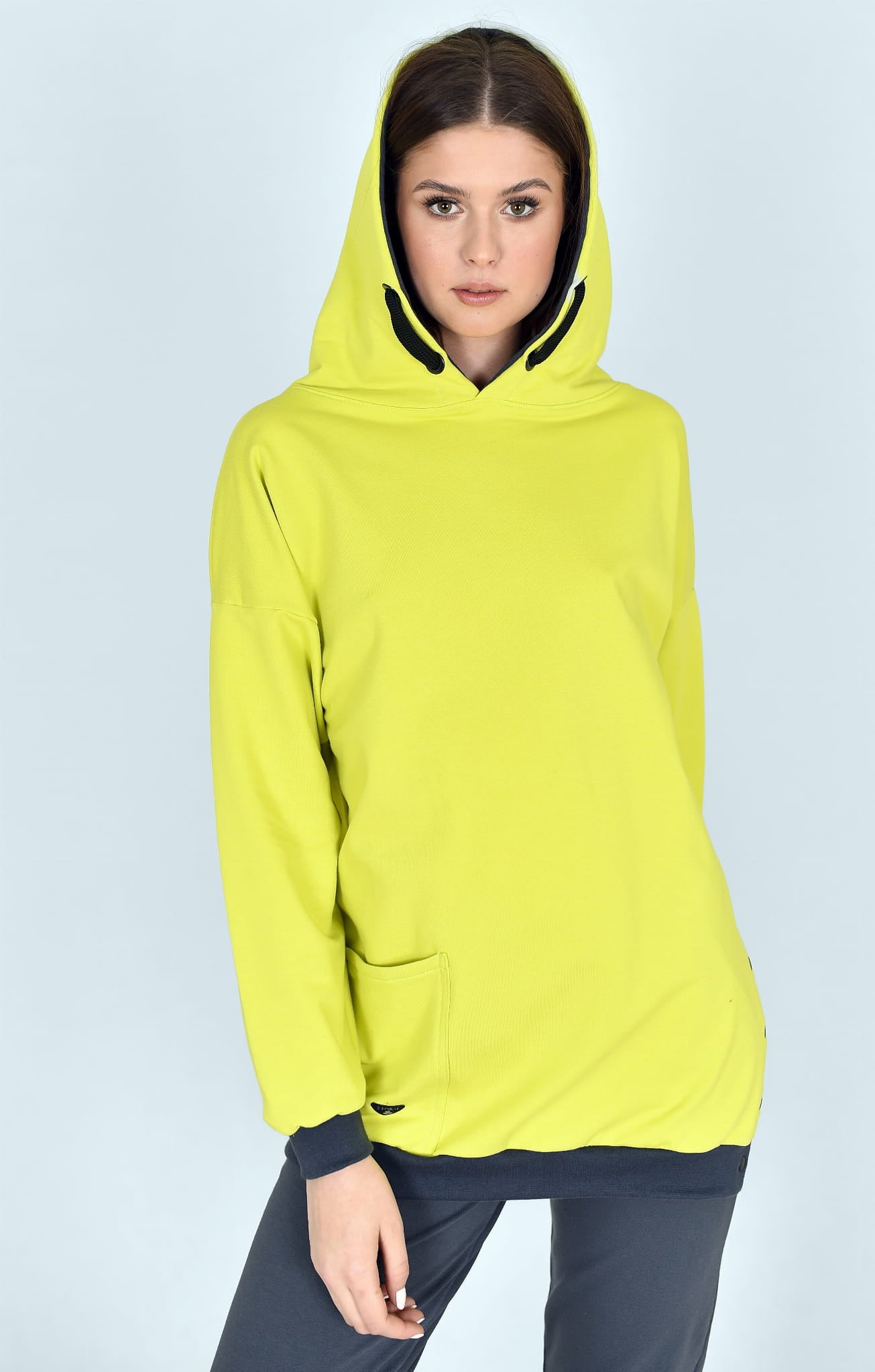 BLUZA Z KAPTUREM NELA KOLOR RZEĹŞKA LIMONKA